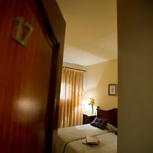 Gran Avenida Hotel Coria Del Rio