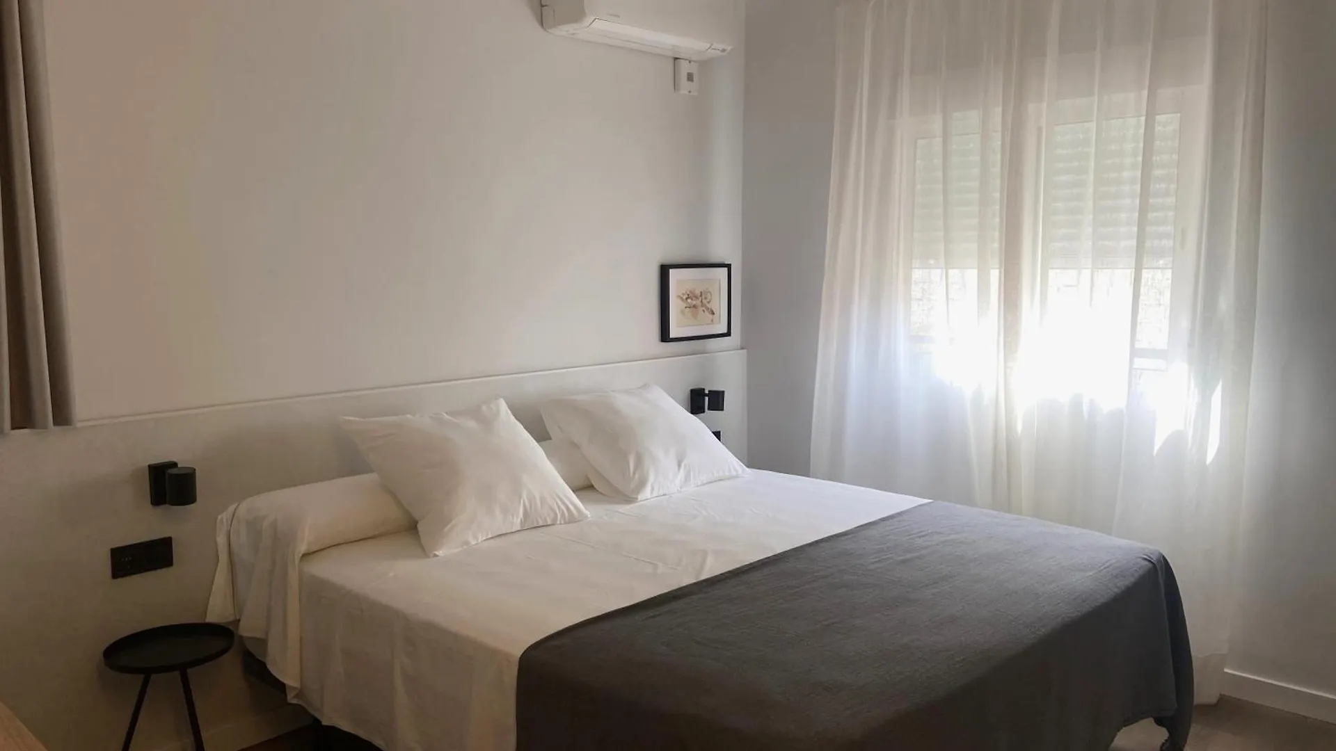 Calendula Hotel & Apartaments Sant Feliu de Guíxols 2*,