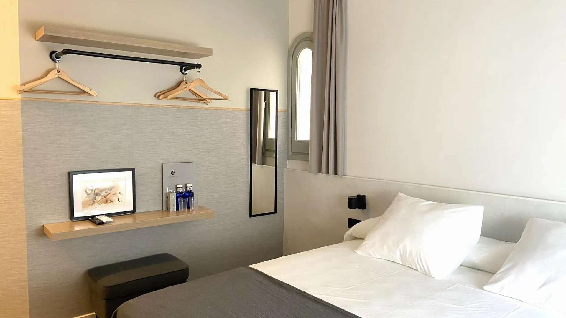 Calendula Hotel & Apartaments Sant Feliu de Guixols Spain